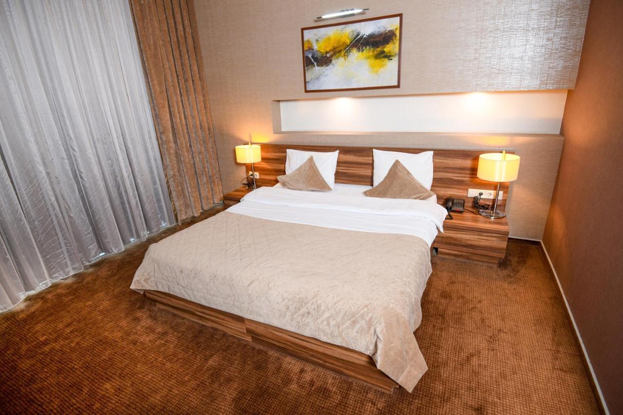 Avenue Hotel Baku By Smart Екстериор снимка